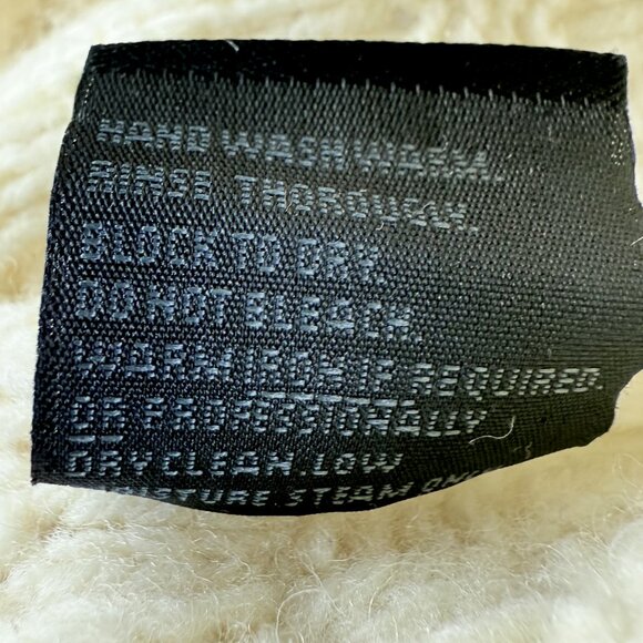 Aran Islands Knitwear 100% Wool Cable‑Knit Cardigan XS – Artisan Irish Sweater - Picture 8 of 11